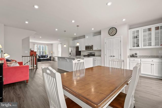 322 HERITAGE ST, Baltimore, MD 21220
