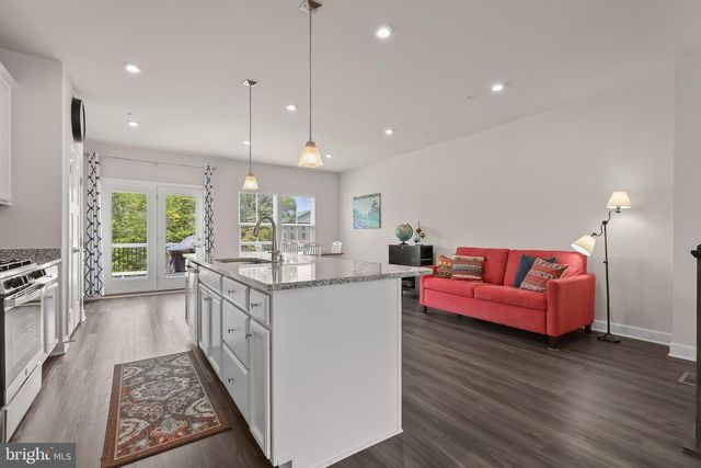 322 HERITAGE ST, Baltimore, MD 21220