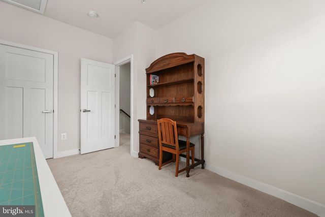 322 HERITAGE ST, Baltimore, MD 21220