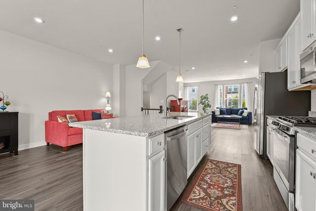 322 HERITAGE ST, Baltimore, MD 21220