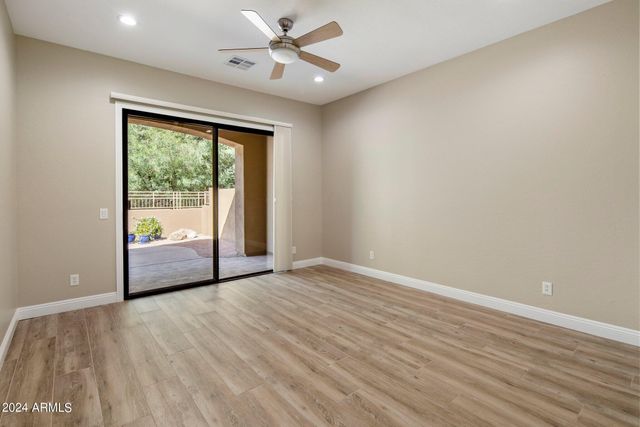 19550 N GRAYHAWK Drive 1084, Scottsdale, AZ 85255