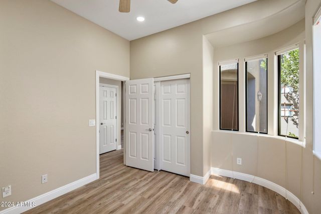 19550 N GRAYHAWK Drive 1084, Scottsdale, AZ 85255