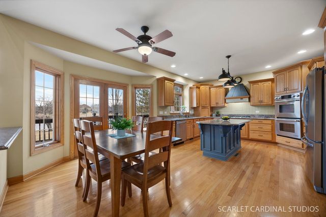 708 Stonehill Court, Sugar Grove, IL 60554