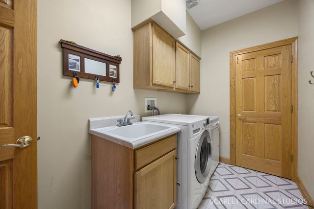 708 Stonehill Court, Sugar Grove, IL 60554