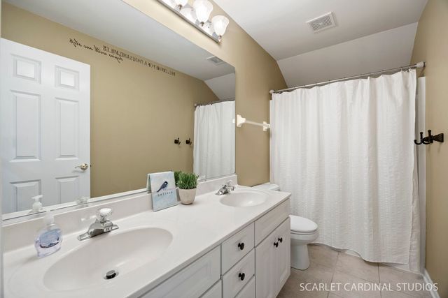 708 Stonehill Court, Sugar Grove, IL 60554