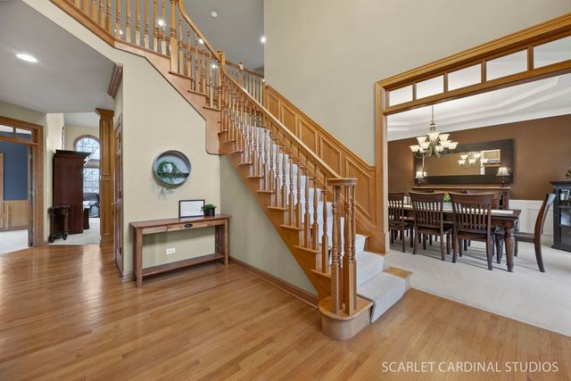 708 Stonehill Court, Sugar Grove, IL 60554