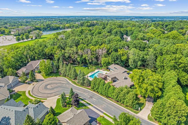 2150 Crestview Drive, Chanhassen, MN 55331