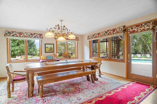 2150 Crestview Drive, Chanhassen, MN 55331