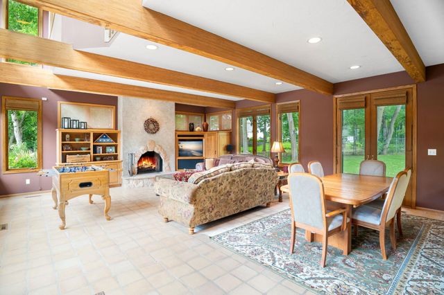 2150 Crestview Drive, Chanhassen, MN 55331