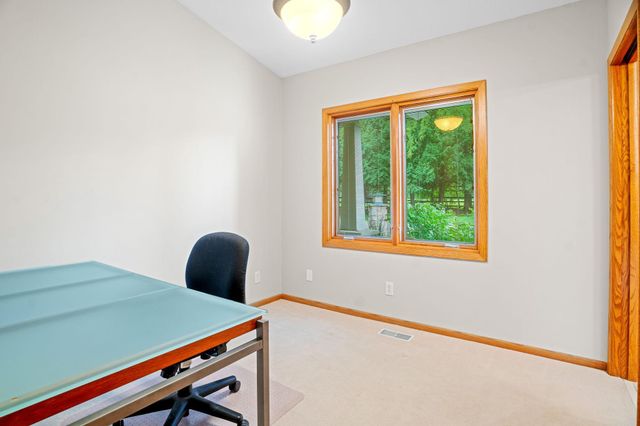 2150 Crestview Drive, Chanhassen, MN 55331