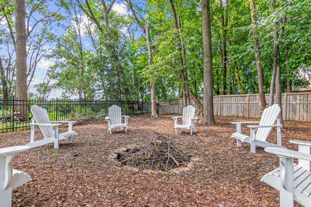 2150 Crestview Drive, Chanhassen, MN 55331