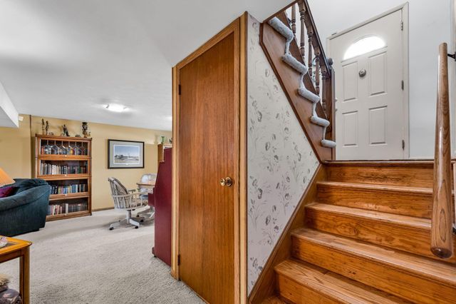 108 Eton Court, Columbus, OH 43230