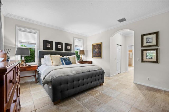 464 Oriole Lane, Jupiter, FL 33458