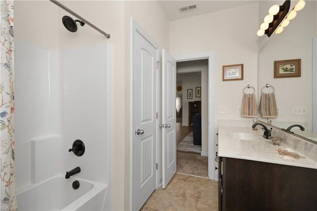 147 Travis BLVD, Moyock, NC 27958