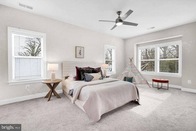 3925 DECATUR AVE, Kensington, MD 20895
