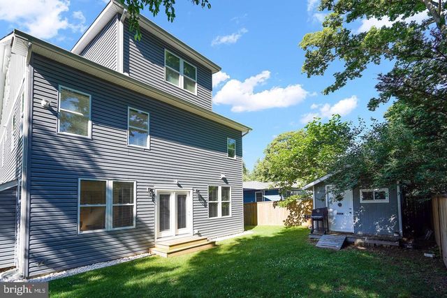3925 DECATUR AVE, Kensington, MD 20895