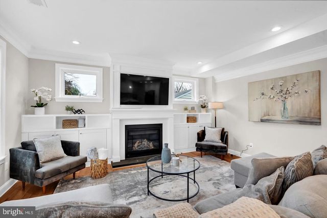 3925 DECATUR AVE, Kensington, MD 20895