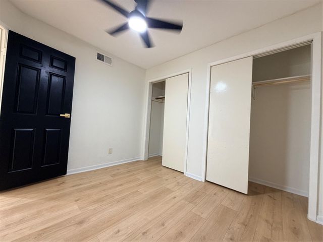 10855 Meadowglen Lane 622, Houston, TX 77042