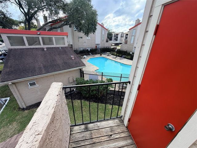 10855 Meadowglen Lane 622, Houston, TX 77042