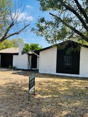 8607 Colonial DR, Austin, TX 78758