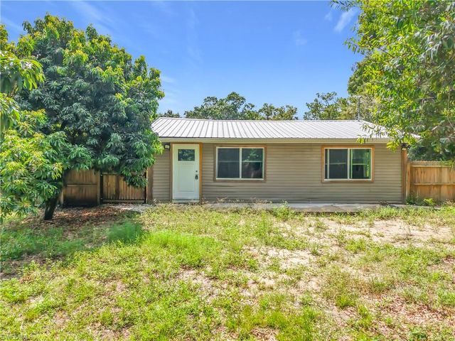 19330 Meredith RD, North Fort Myers, FL 33917