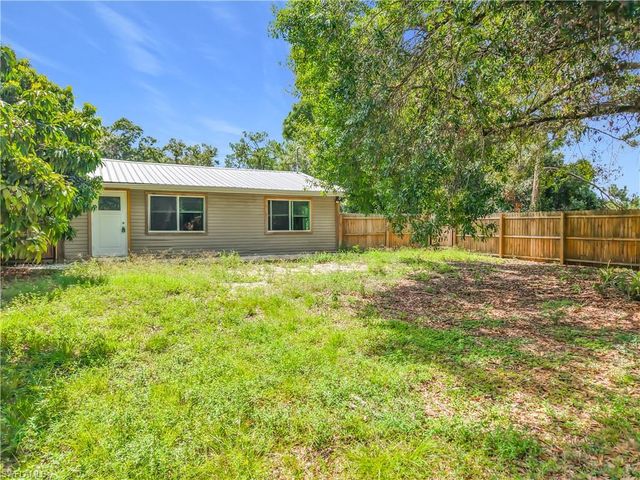 19330 Meredith RD, North Fort Myers, FL 33917