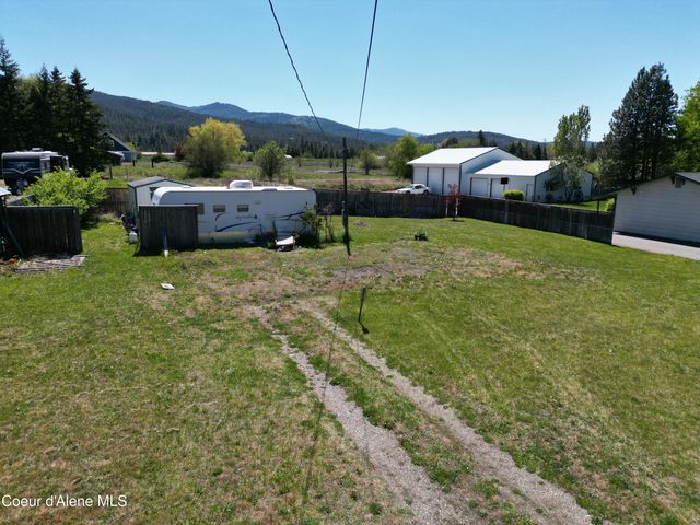 2874 W RIVERBEND AVE, Post Falls, ID 83854