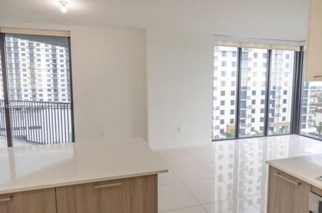 5252 NW 85th Ave 601, Doral, FL 33166