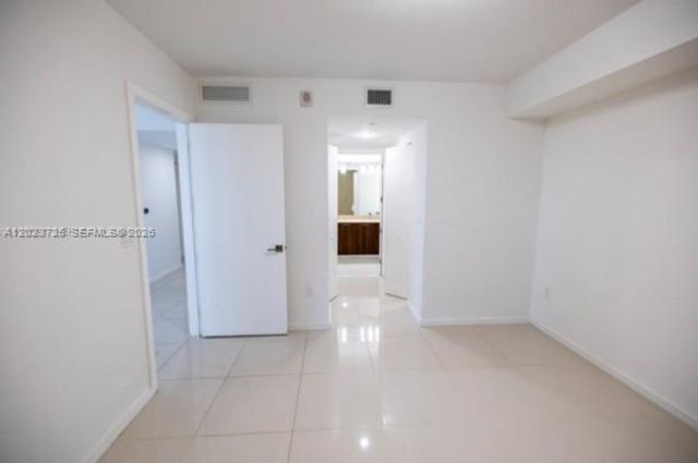 5252 NW 85th Ave 601, Doral, FL 33166