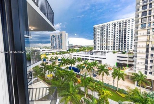 5252 NW 85th Ave 601, Doral, FL 33166