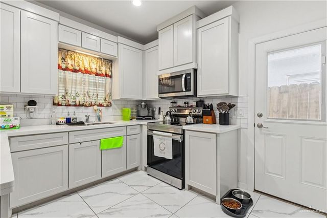 1007 Clarence Avenue, Edinburg, TX 78541