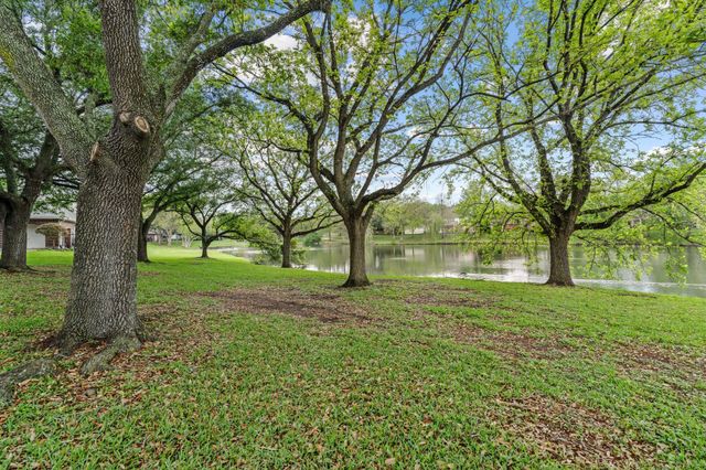 4614 Golden Pond Court, Sugar Land, TX 77479