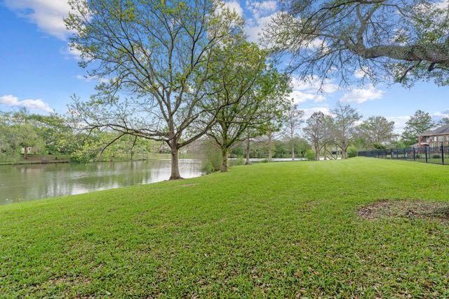 4614 Golden Pond Court, Sugar Land, TX 77479