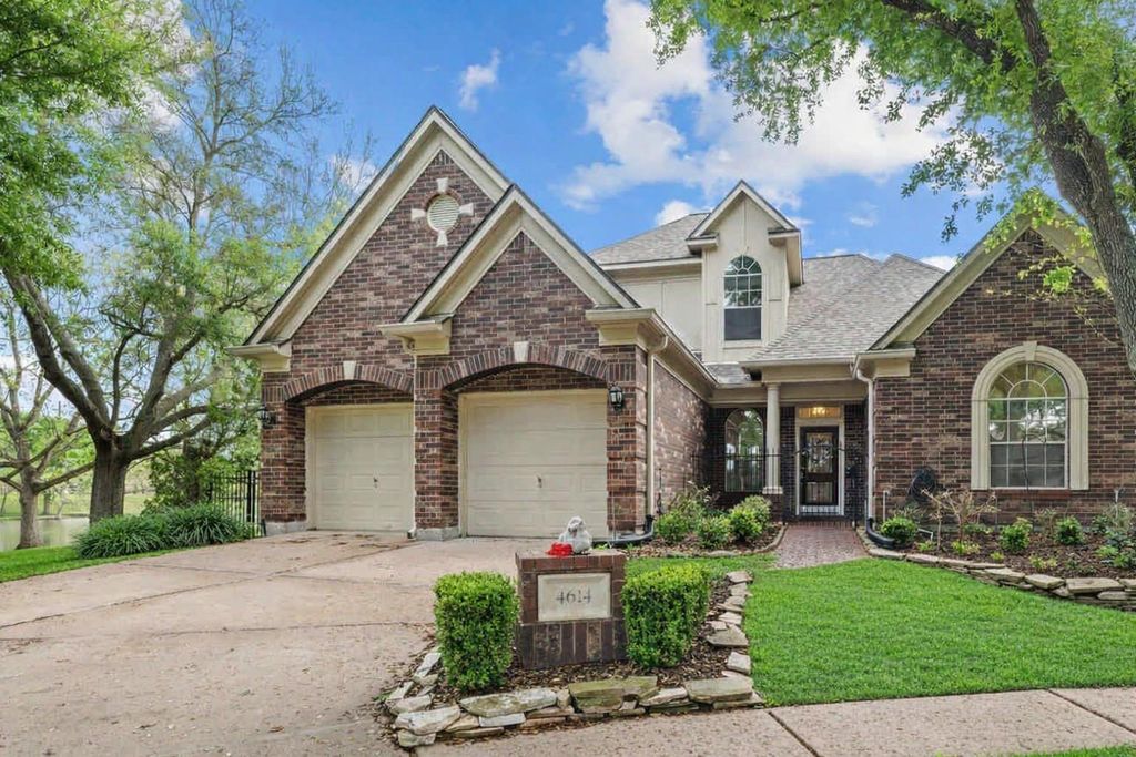 4614 Golden Pond Court, Sugar Land, TX 77479