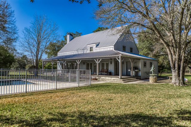 1585 Round Top Rd, Round Top, TX 78954