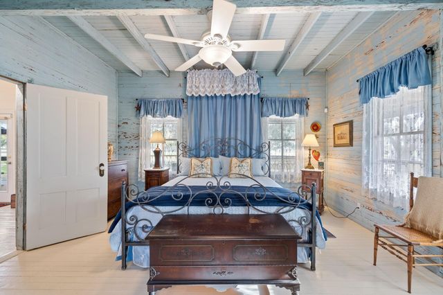 1585 Round Top Rd, Round Top, TX 78954