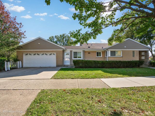 7225 N East Prairie Road, Lincolnwood, IL 60712