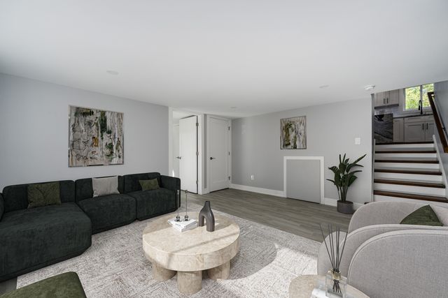 7225 N East Prairie Road, Lincolnwood, IL 60712