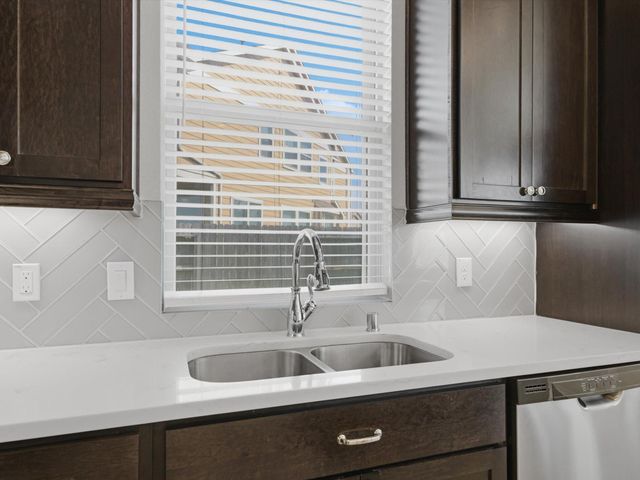 28043 Rocky Heights Drive, Spring, TX 77386