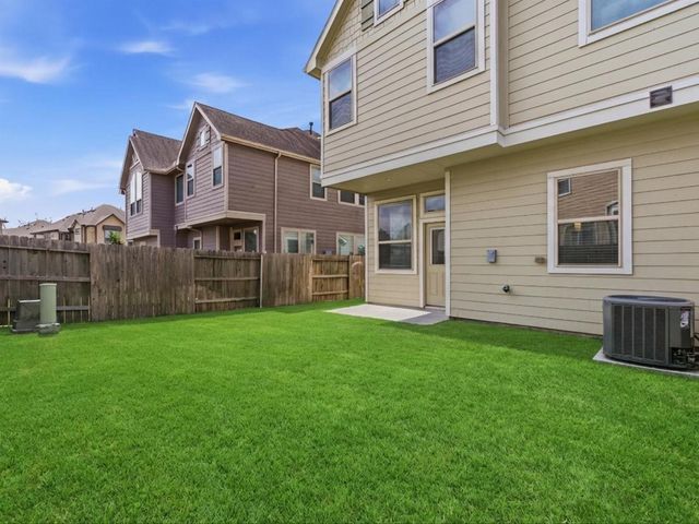 28043 Rocky Heights Drive, Spring, TX 77386