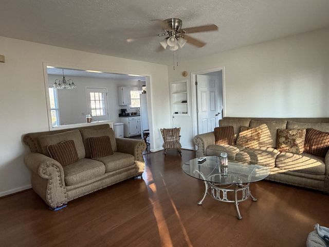 405 Edmonson Ave, Chapel Hill, TN 37034