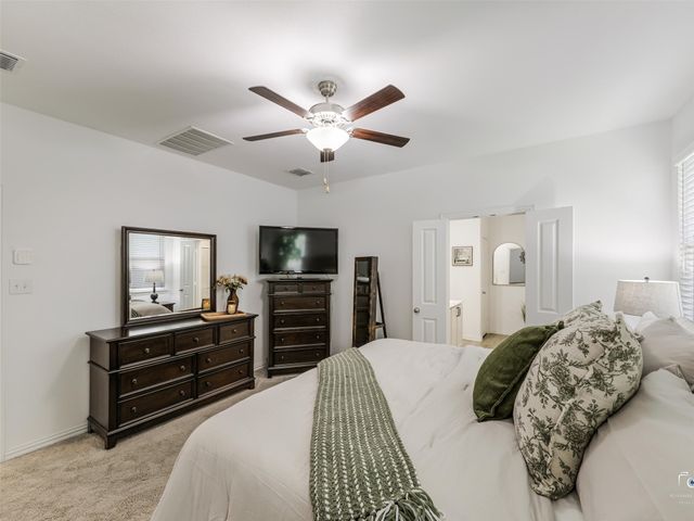 1613 Roadrunner Drive, Little Elm, TX 75068