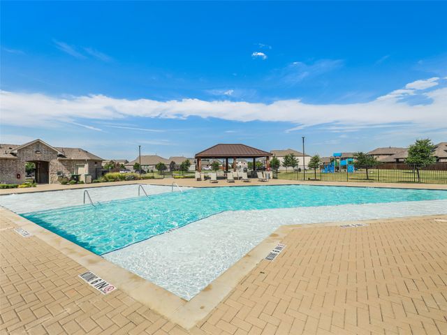 1613 Roadrunner Drive, Little Elm, TX 75068