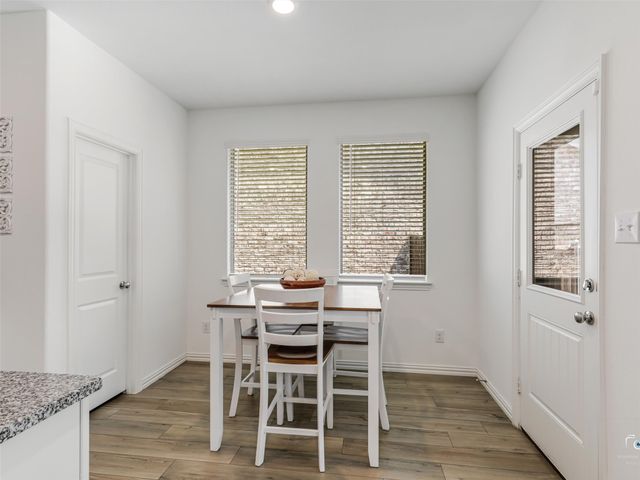 1613 Roadrunner Drive, Little Elm, TX 75068