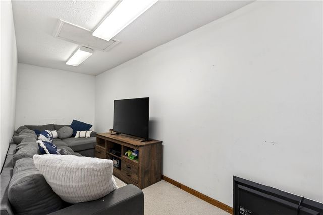 6870 Rosebud Way, Clayton, OH 45415