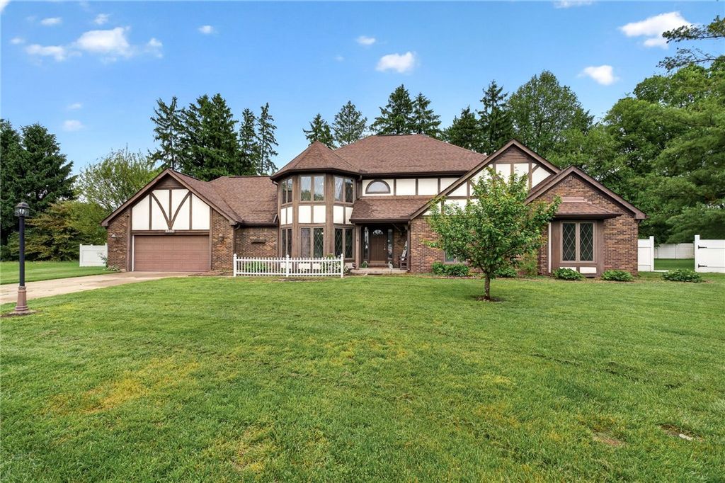 6870 Rosebud Way, Clayton, OH 45415