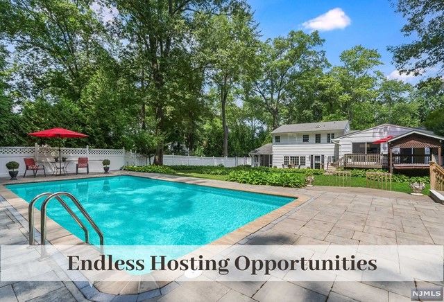 371 Drake Road, Wyckoff, NJ 07481