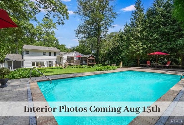 371 Drake Road, Wyckoff, NJ 07481