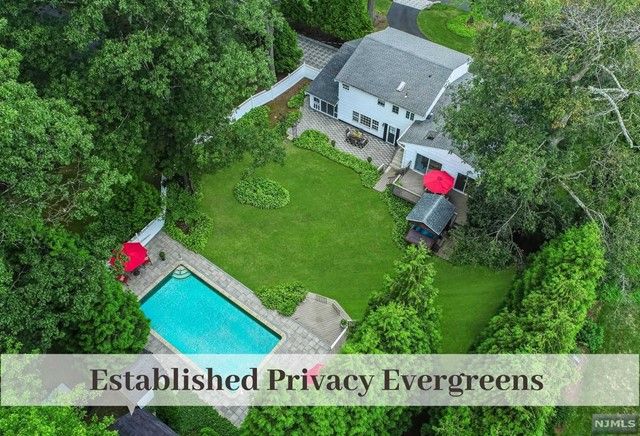 371 Drake Road, Wyckoff, NJ 07481