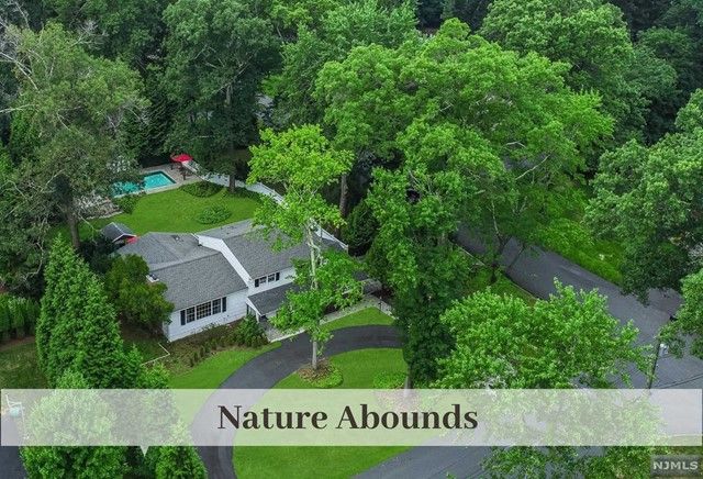 371 Drake Road, Wyckoff, NJ 07481
